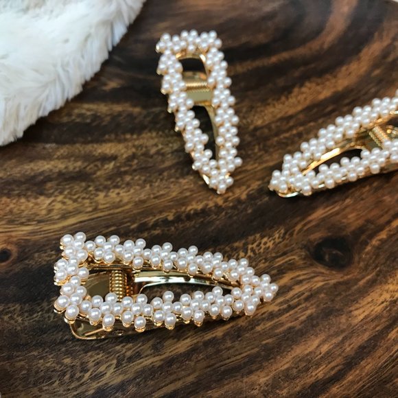 Faux Pearl Embellished Alligator Clip TD - Picture 2 of 3